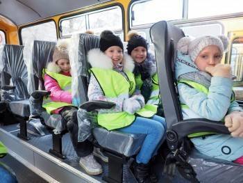 В России сняли запрет на перевозку детей в автобусах старше 10 лет