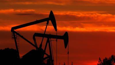 Запасы нефти в США за неделю снизились, добыча не изменилась