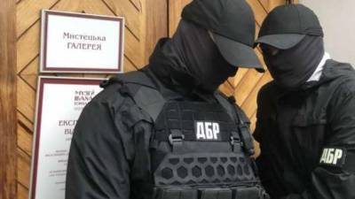 Штурм выставки картин Порошенко: НАБУ начало расследование действий ГБР, - адвокат