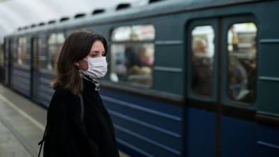 В общественный транспорт Петербурга не пустят пассажиров без масок и перчаток