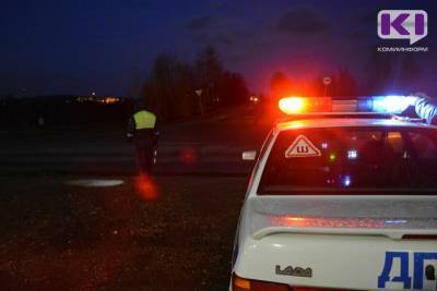 В Воркуте 18-летний водитель наехал на группу детей: один погиб, трое пострадали