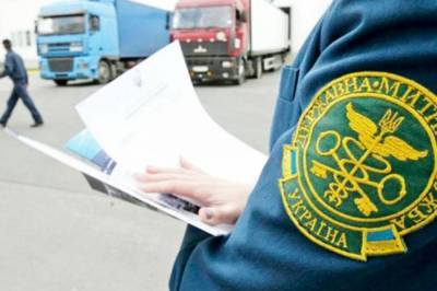 Всех украинских таможенников проверят на благонадежность, правительство приняло постановление