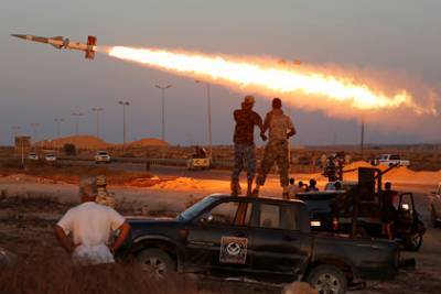 Россию заподозрили в нарушении оружейного эмбарго в Ливии