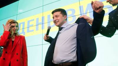 Украинский эксперт по протоколу раскритиковала внешний вид Зеленского