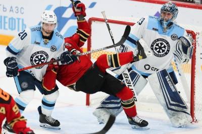 Хоккей: «Сибирь» стартовала с проигрыша «Авангарду»