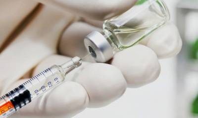 В России первыми от коронавируса вакцинируют медиков, учителей, студентов и полицейских