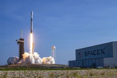 SpaceX запустила на орбиту еще 60 спутников Starlink