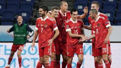 «Чувствовали, что на нас смотрят миллионы»: футболисты и тренер сборной России о пустых трибунах и победе над Сербией