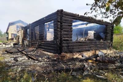 В пожаре у смолянина в Мушковичах сгорел дом, осталась только баня