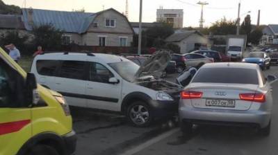 На ул. Горького столкнулись Audi и «Лада», пострадал 4-летний ребенок