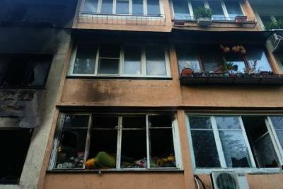 В Сочи спасатели вынесли из пожара двухлетнего ребенка и его родителей