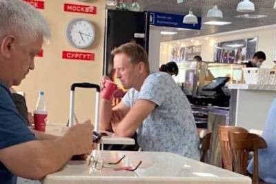 Омский токсиколог связал состояние Навального с диетами, алкоголем и стрессом