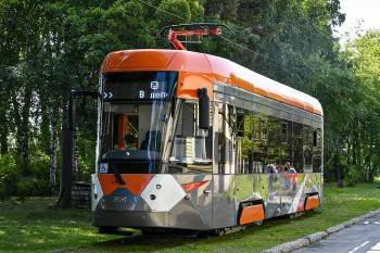 Во время тест-драйва в Череповце задымился новый трамвай