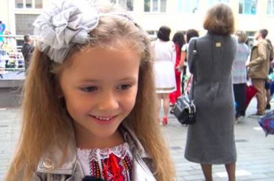 «Школа, институт, потом на работу, и умрем». 6-летняя украинка стала звездой сети (ВИДЕО)