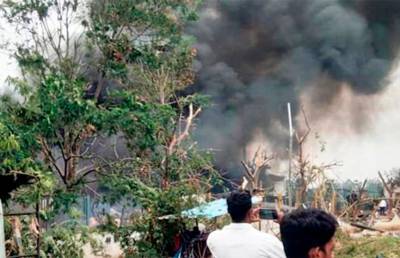 9 человек погибли при взрыве на фабрике фейерверков в Индии