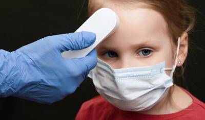 Диарея и рвота: медики добавили два важных симптома Covid-19 у детей