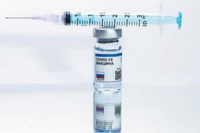 Названы сроки массовой вакцинации населения от коронавируса
