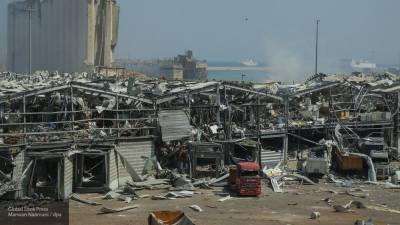 Бейрутские спасатели зафиксировали "сердцебиение" под завалами