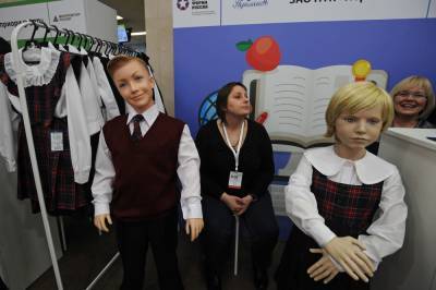 В России школьная форма стала дороже