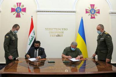 Министр обороны Ирака впервые посетил Украину