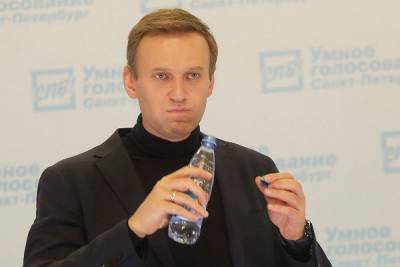 На бутылке Навального из самолета нашли следы «Новичка» – Spiegel