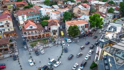 Один человек погиб и трое пострадали при взрыве в центре Тбилиси