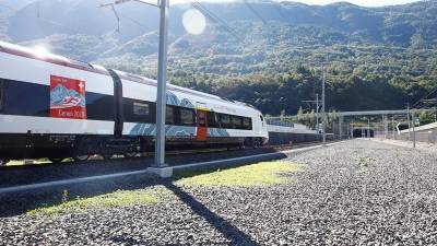В Швейцарии открыли железнодорожный тоннель в Альпах