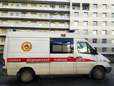 В Екатеринбурге медики «скорой помощи» не вышли из машины к умирающему на улице и уехали