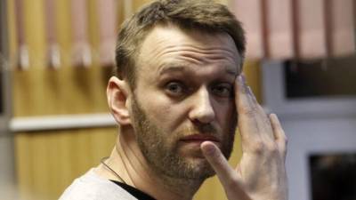 Сенатор Джабаров: следы яда на коже Навального могли появиться в Германии