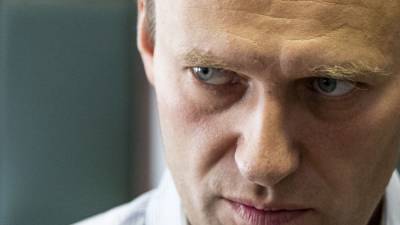 Spiegel: следы "Новичка" нашли на коже, в крови и моче Навального