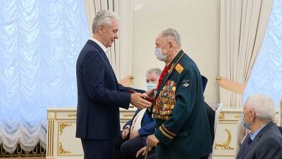 Собянин вручил государственные награды заслуженным москвичам