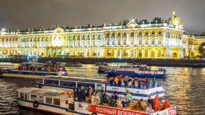 В Петербурге Дворцовый мост разведут под музыку Андрея Петрова
