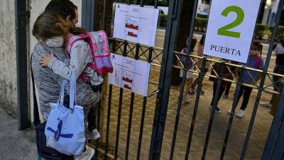 На фоне пандемии испанские родители выступают за домашнее обучение