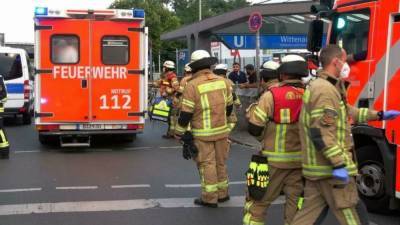 Берлин: малолетнюю девочку зажало дверью в метро и протянуло несколько десятков метров