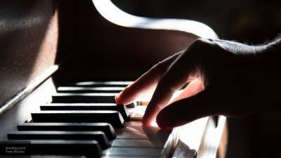 Петербургский музыкант решил поставить мировой рекорд по игре на фортепиано