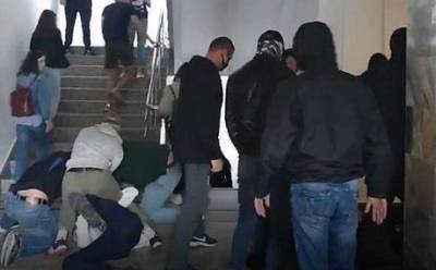 В Минске силовики жестоко задержали студентов в университете (ВИДЕО)