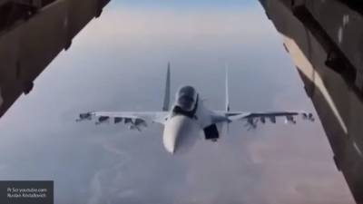 Истребители Су-27 и Су-30 перехватили бомбардировщики США возле границ РФ