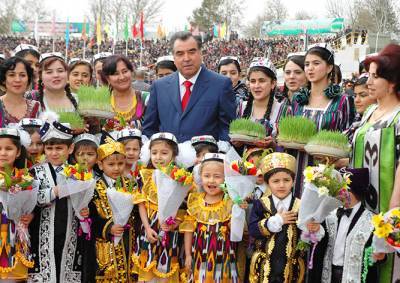 В Таджикистане официально запретили русские фамилии, имена и отчества