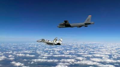 Военные самолеты ВВС США B-52 впервые вошли в воздушное пространство Украины