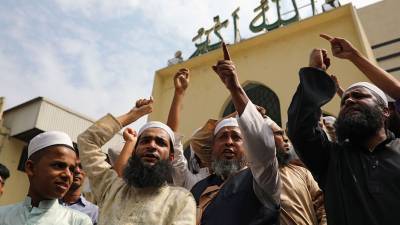 Около 12 человек погибли при взрыве газа в мечети в Бангладеш