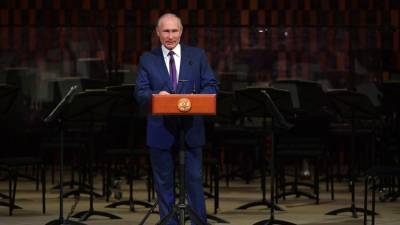 Путин отметил возвращение Москвы в привычное русло после пандемии