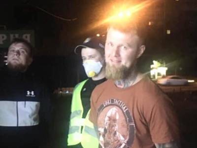 В Киеве двое пьяных парней избили священника