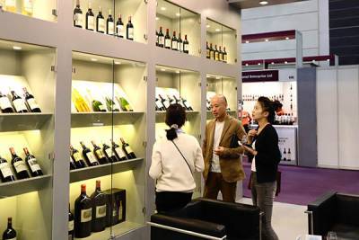 В китайской провинции Хубэй открылась Международная ярмарка вина