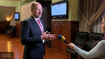 Шмыгаль рассказал украинцам о "стабильности" гривны
