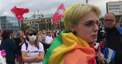 Дочь Ефремова появилась на митинге в Минске в составе колонны ЛГБТ