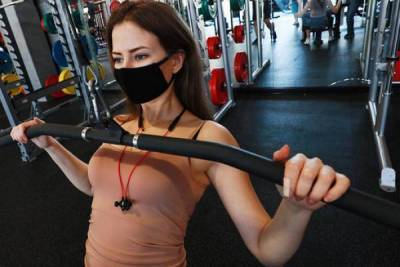 Не восстановились: мода на домашние тренировки разоряет фитнес-клубы