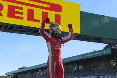 Формула 2: Мик Шумахер выиграл гонку в Монце