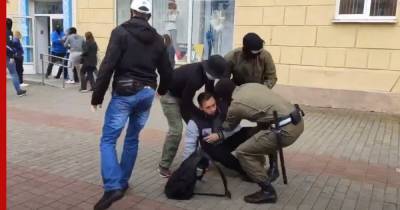 В Минске задерживают студентов на акциях протеста