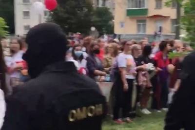 Белорусские телеведущие рассказали о жестких последствиях участия в акциях