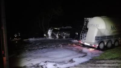 В Ленинградской области грузовик сбил пешехода и опрокинулся